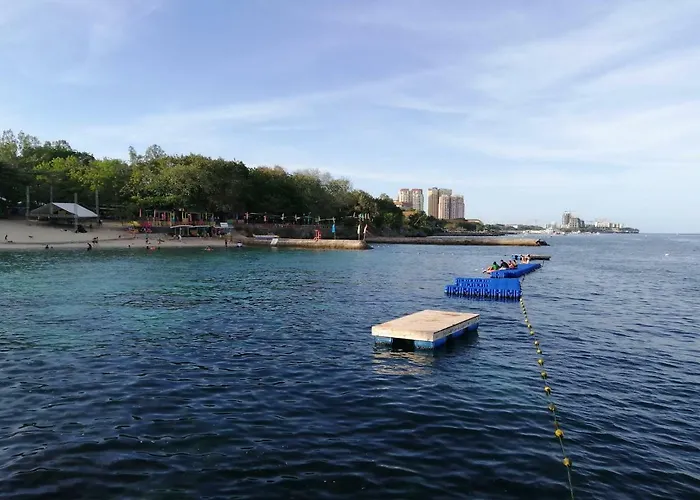 アパート Mactan Newtown Deluxe Island Breeze マクタン