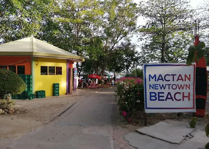 Mactan Newtown Deluxe Island Breeze アパート マクタン